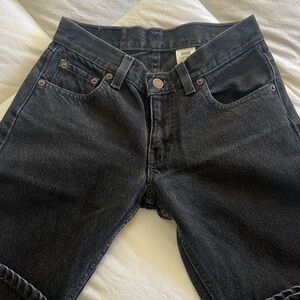 Vintage Levi’s black women’s jeans. Low flare  W27 L32